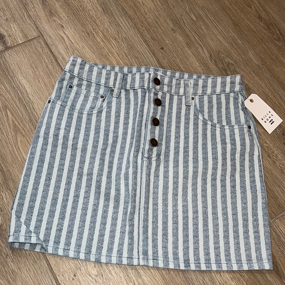 🔥 BILLABONG CUTE AS INDIGO DENIM SKIRT 🔥 - Picture 3 of 10